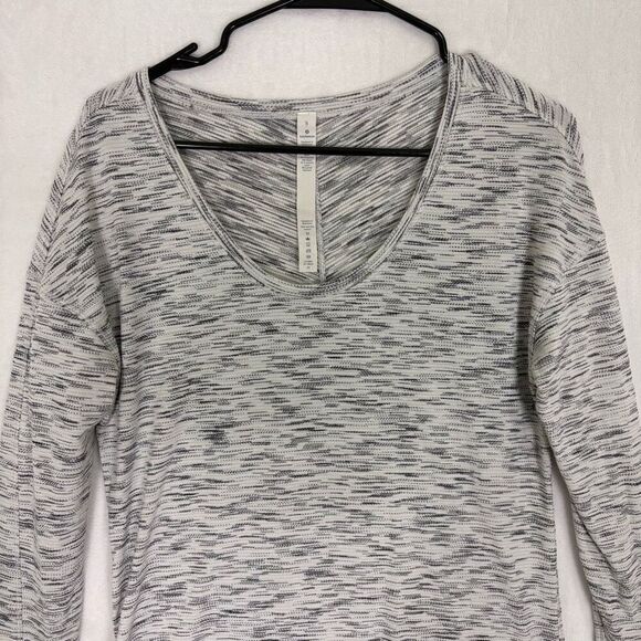 Lululemon Women's Heathered Striped Grey Scoop Neck Workout Long Sleeve Top Size - Picture 2 of 9
